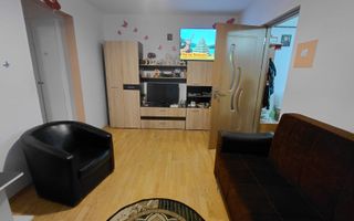 Apartament 2 camere, 45 mp, Micro 40 – Etaj 3/4, centrală termică, balcon - Poză 4