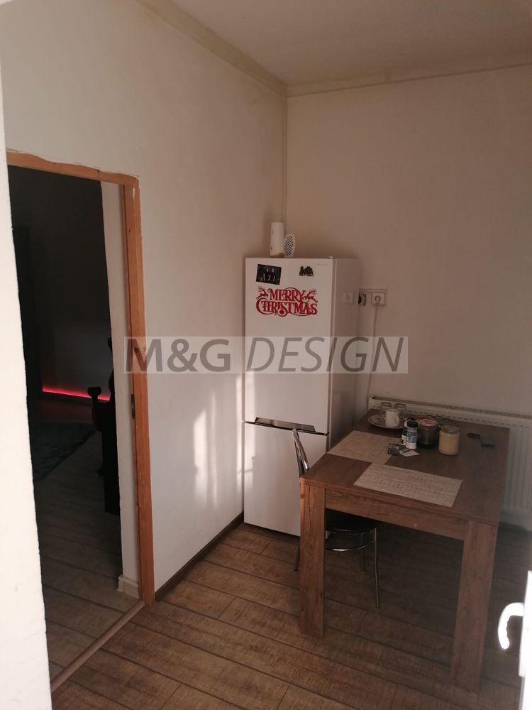 Apartament 1 camera Dambovita curte comuna - Poză 5