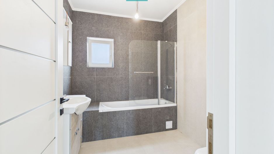 Casă modernă cu 4 camere în Becicherecul Mic - Poză 4