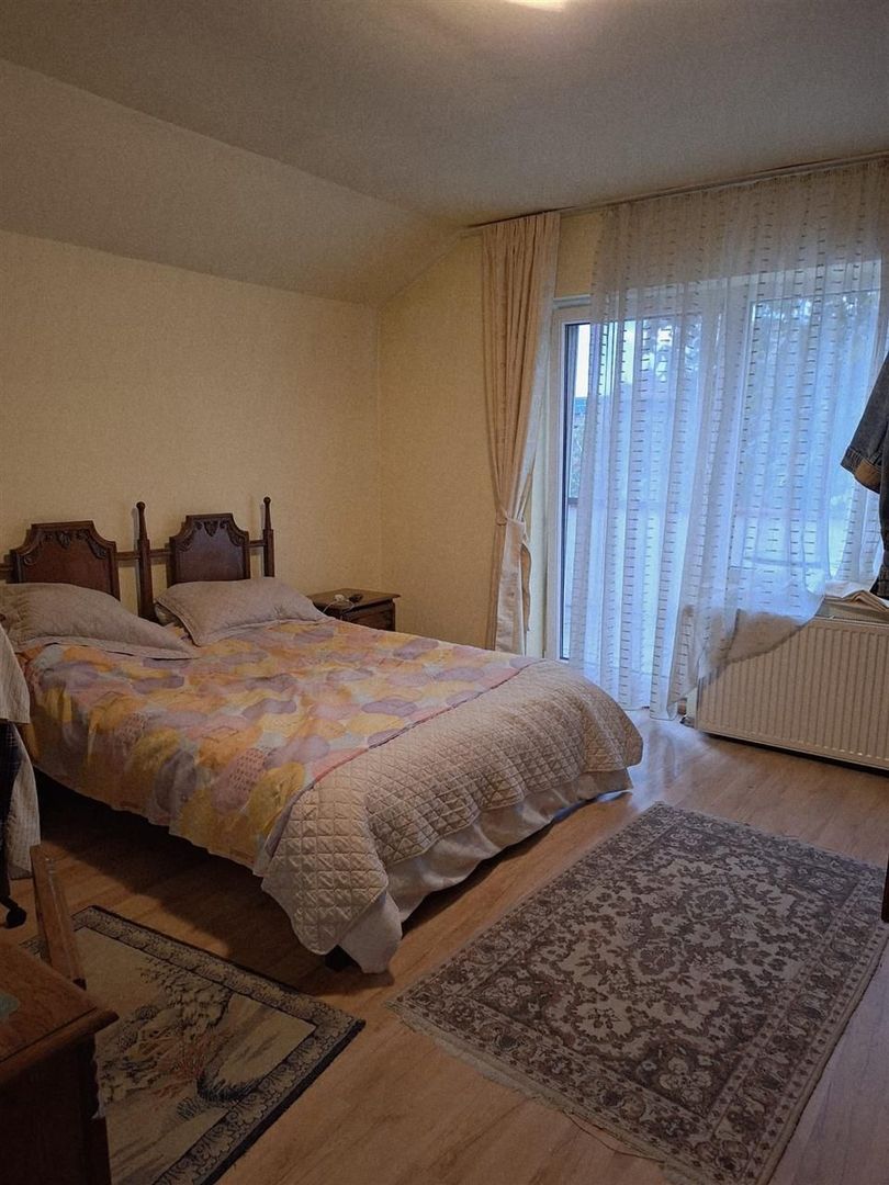 Casa 6 camere cartier Iosia - Poză 6