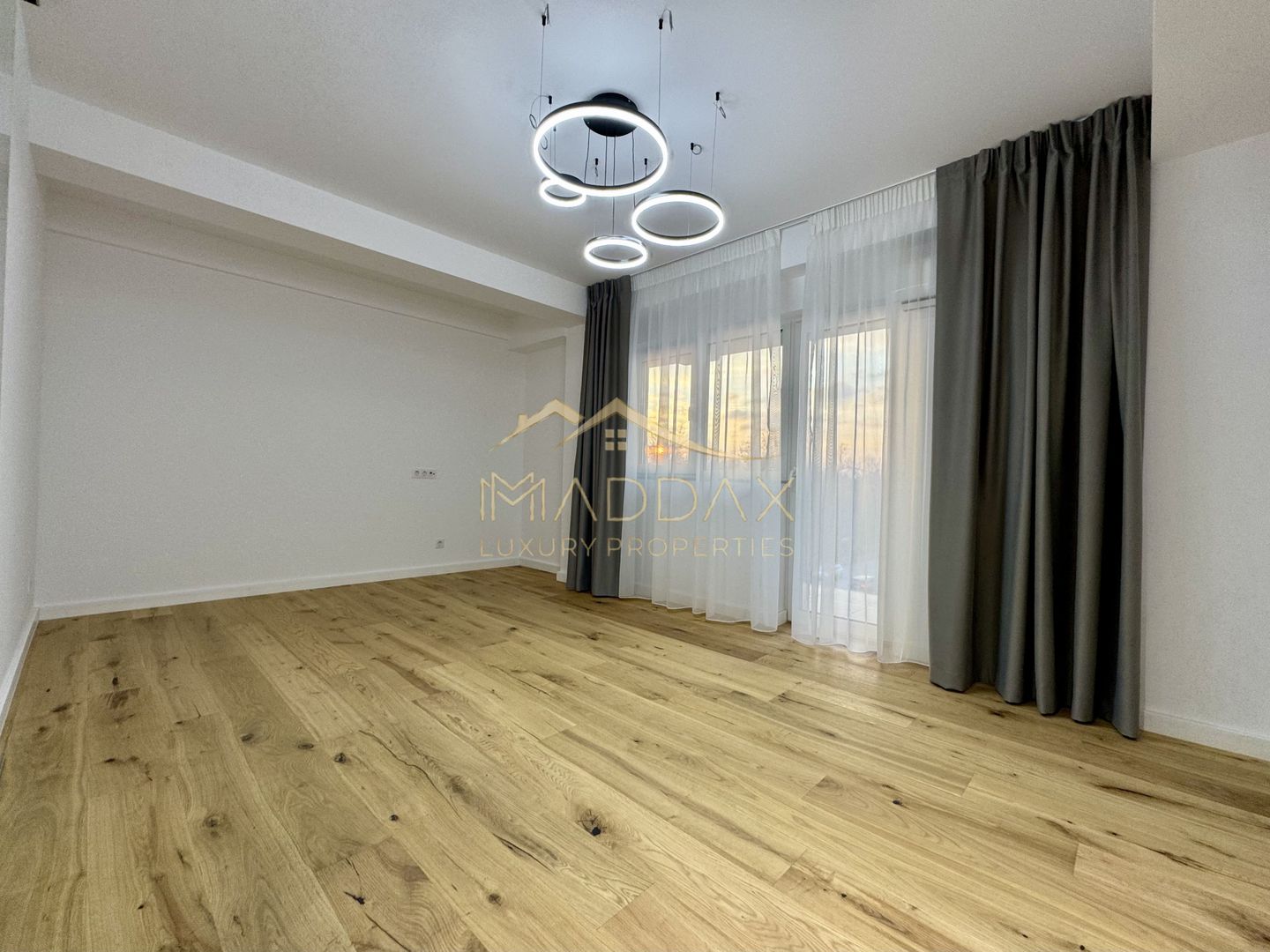 Duplex cu 4 Camere *211mp* / 2 parking / Erou Iancu Nicolae - Poză 37