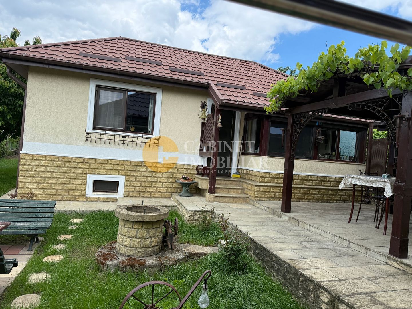 Proprietate deosebită în Aroneanu – 2 case pe teren generos de 1209 mp - Poză 8