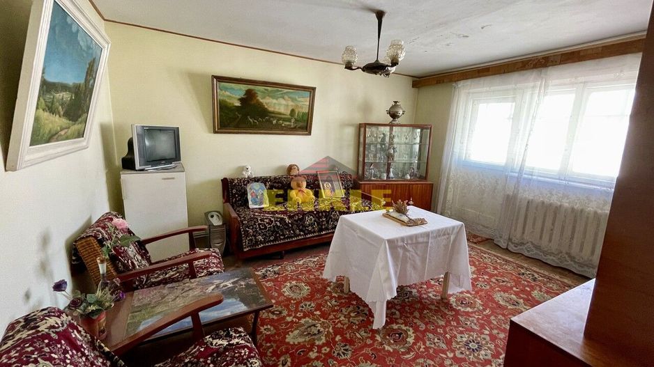 De vânzare apartament cu 3 camere și 2 băi - Poză 2