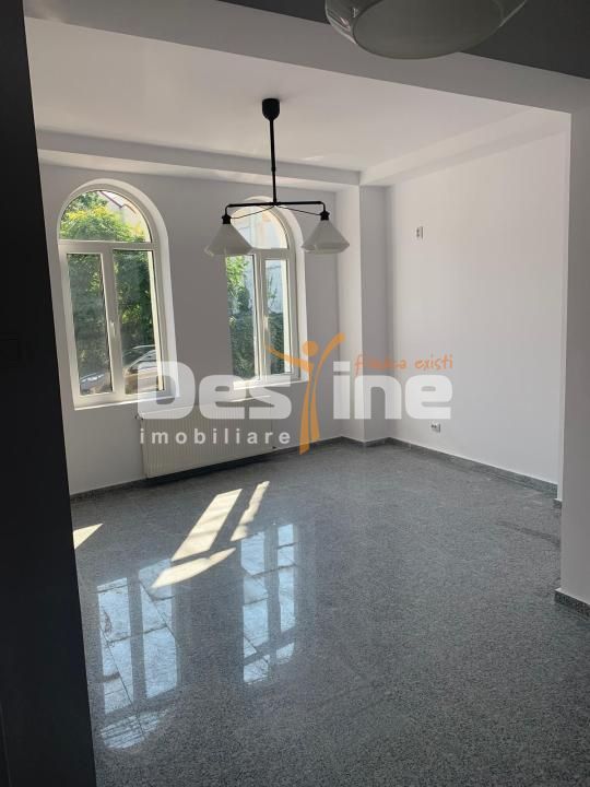 Dacia - Vasile Lascar I Vila 9 camere I Renovata recent - Poză 2