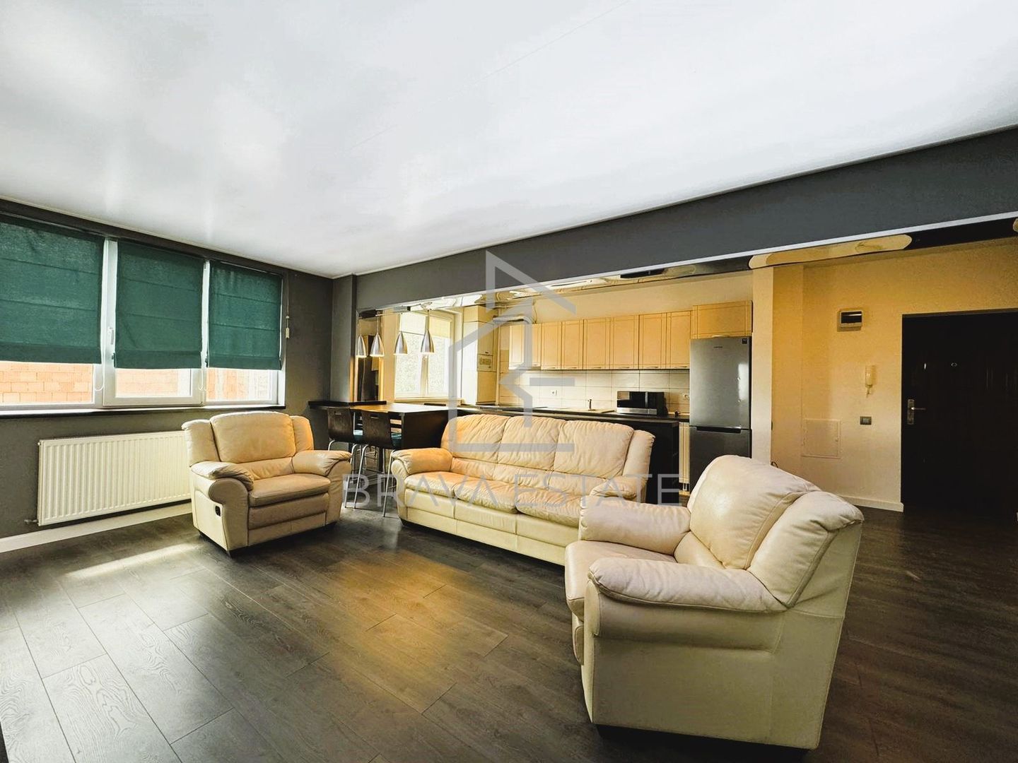 Apartament 2 camere, balcon, parcare, Andrei Muresanu - Poză 1