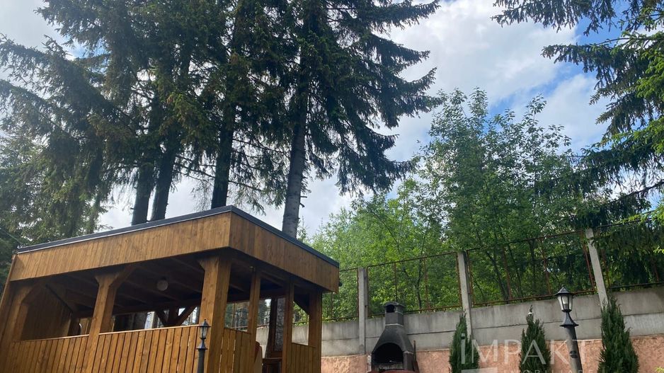 Pensiune 10 camere in statiunea Muntele Baisorii - Poză 4