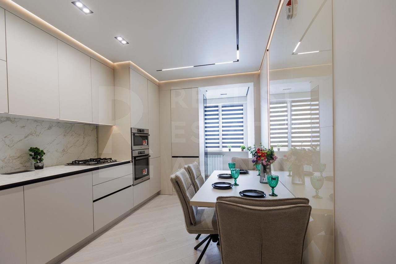 Vânzare, apartament, 2 camere + living, strada Ion Buzdugan, Buiucani - Poză 2