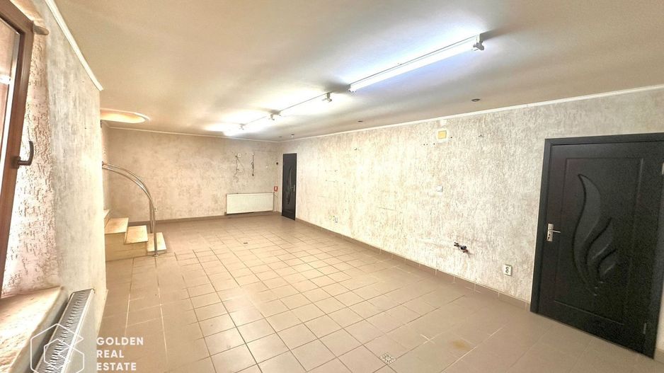 Spatiu comercial ultracentral, 3 camere, pretabil cabinet, salon infrumusetare - Poză 4