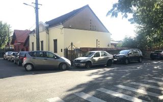 De inchiriat Casa Semidecomandata curte proprie cu 2 fronturi zona Uta - Poză 1