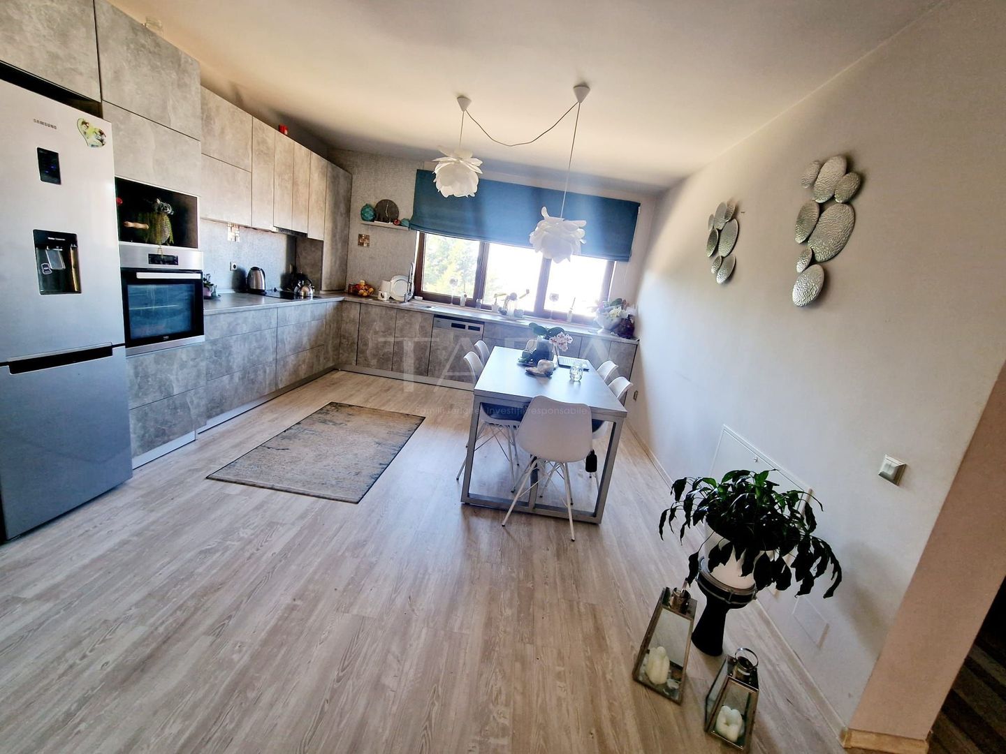 Casă modernă, mobilată, cu priveliște superbă – zona Vivo, Florești - Poză 1