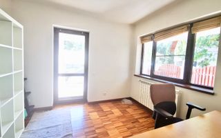 DE INCHIRIAT VILA CU 8 CAMERE, PISCINA SI GRADINA DE 1000MP IN PIPERA - Poză 5