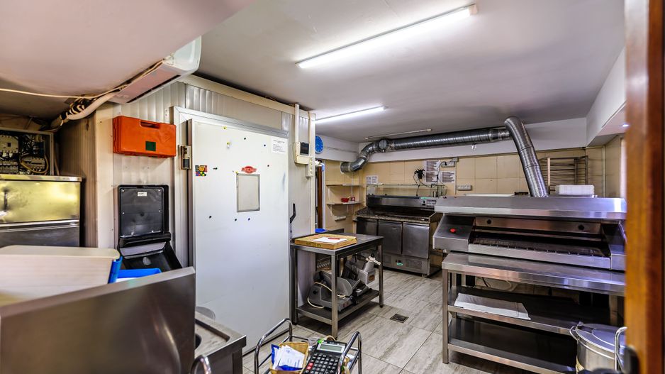 Spațiu comercial situat pe Ștrandul Neptun - Poză 4