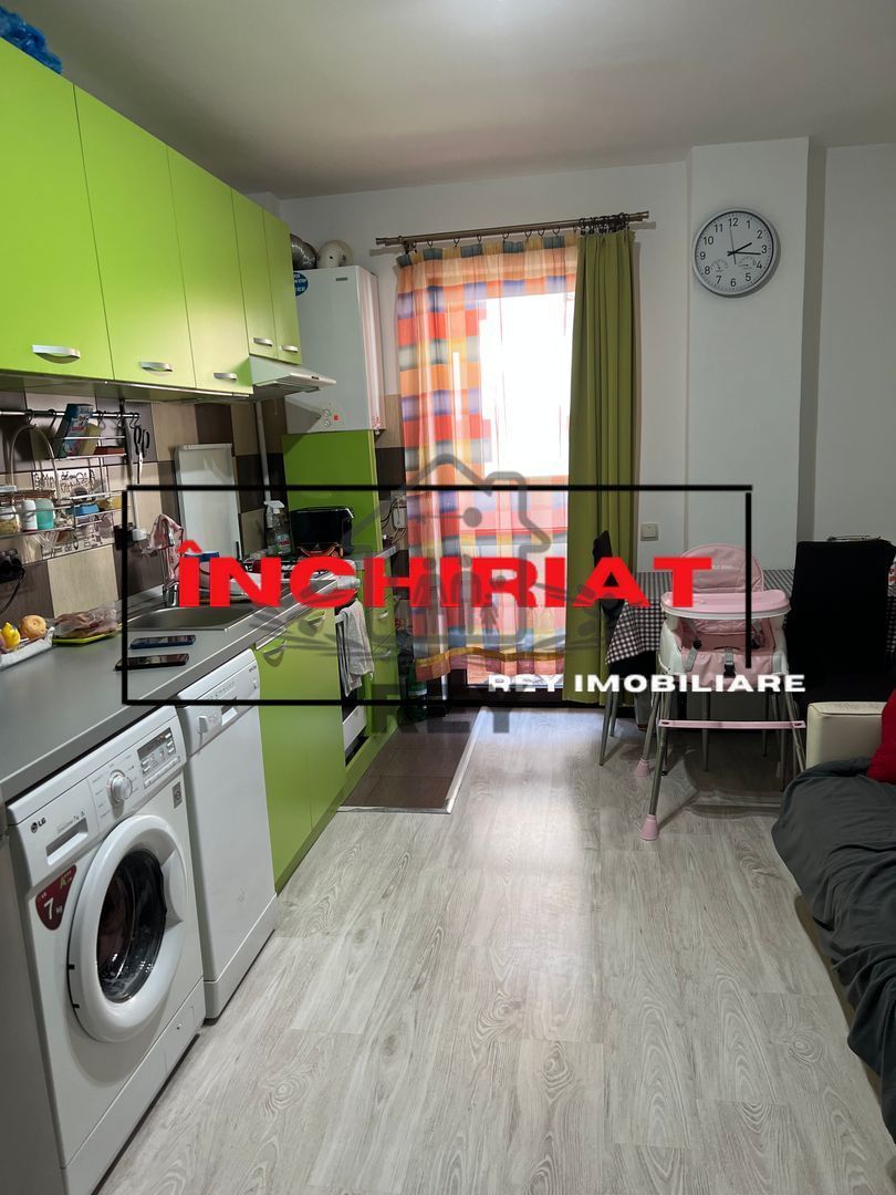 Apartament etaj 3/dormitor/bucatarie/baie/balcon - Poză 1