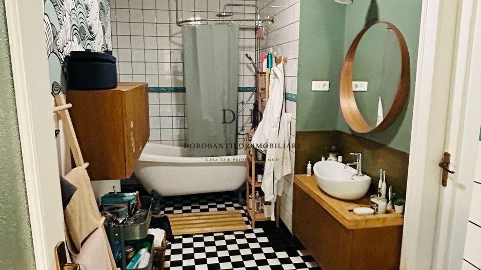 Apartament cu 3 camere de vanzare | zona strazii Horea | Semicentral - Poză 12