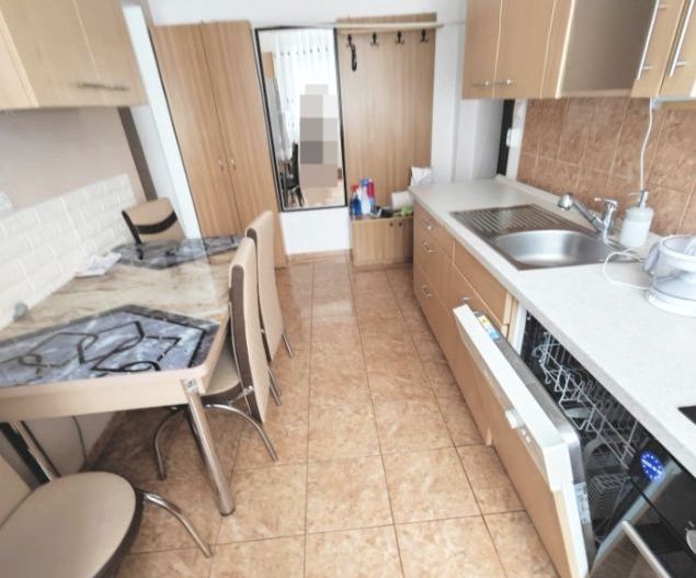 Apartament 2 camere Cetate Closca et.1 56 mp. - Poză 4