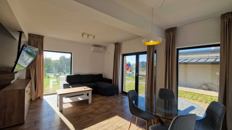 VILA DE INCHIRIAT | Tunari- langa parc. - Poză 1