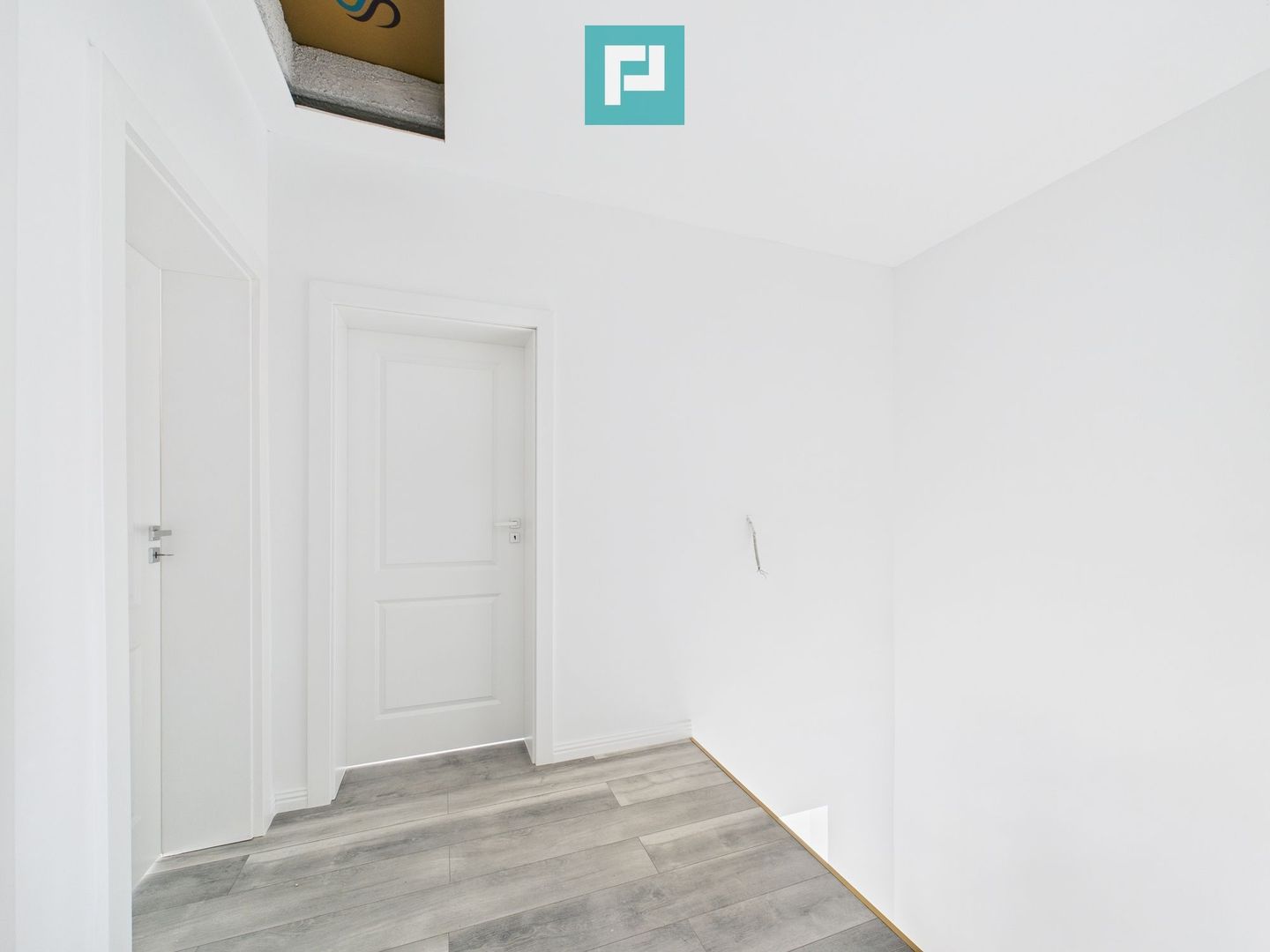 Duplex 105 mp, teren 255 mp, Mosnița Nouă - Poză 8
