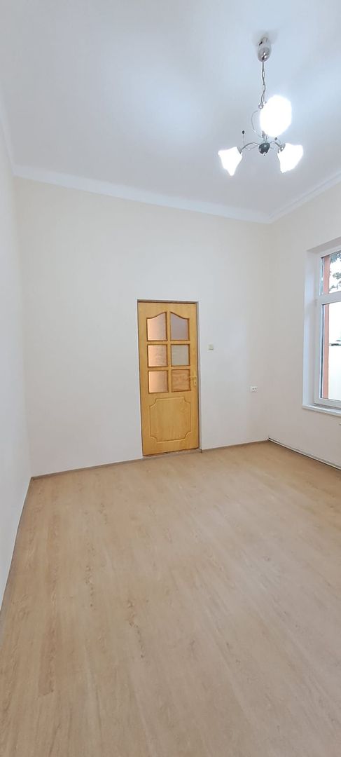 Dimitrie Cantemir - Tineretului, 350 m metrou, casa 2 camere + curte - Poză 2