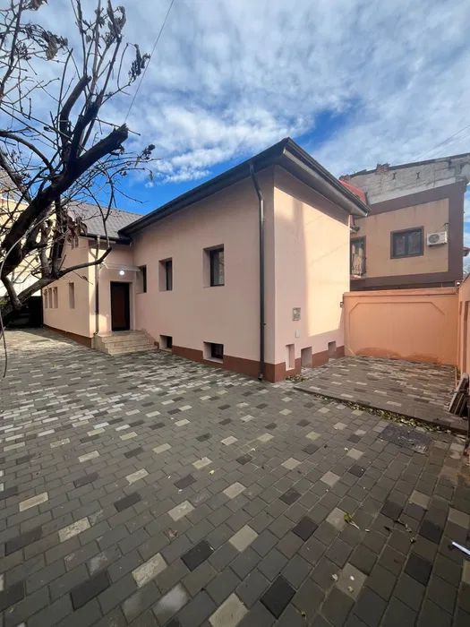 Tineretului | 5 camere | Vila | Spatiul Birouri Firme | Curte | Tineretului - Poză 1
