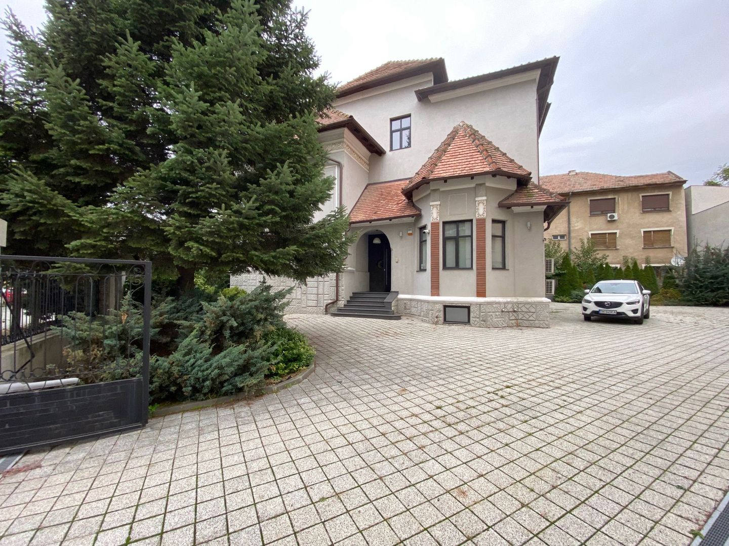 Spatiu de birouri zona CENTRALA - Poză 2