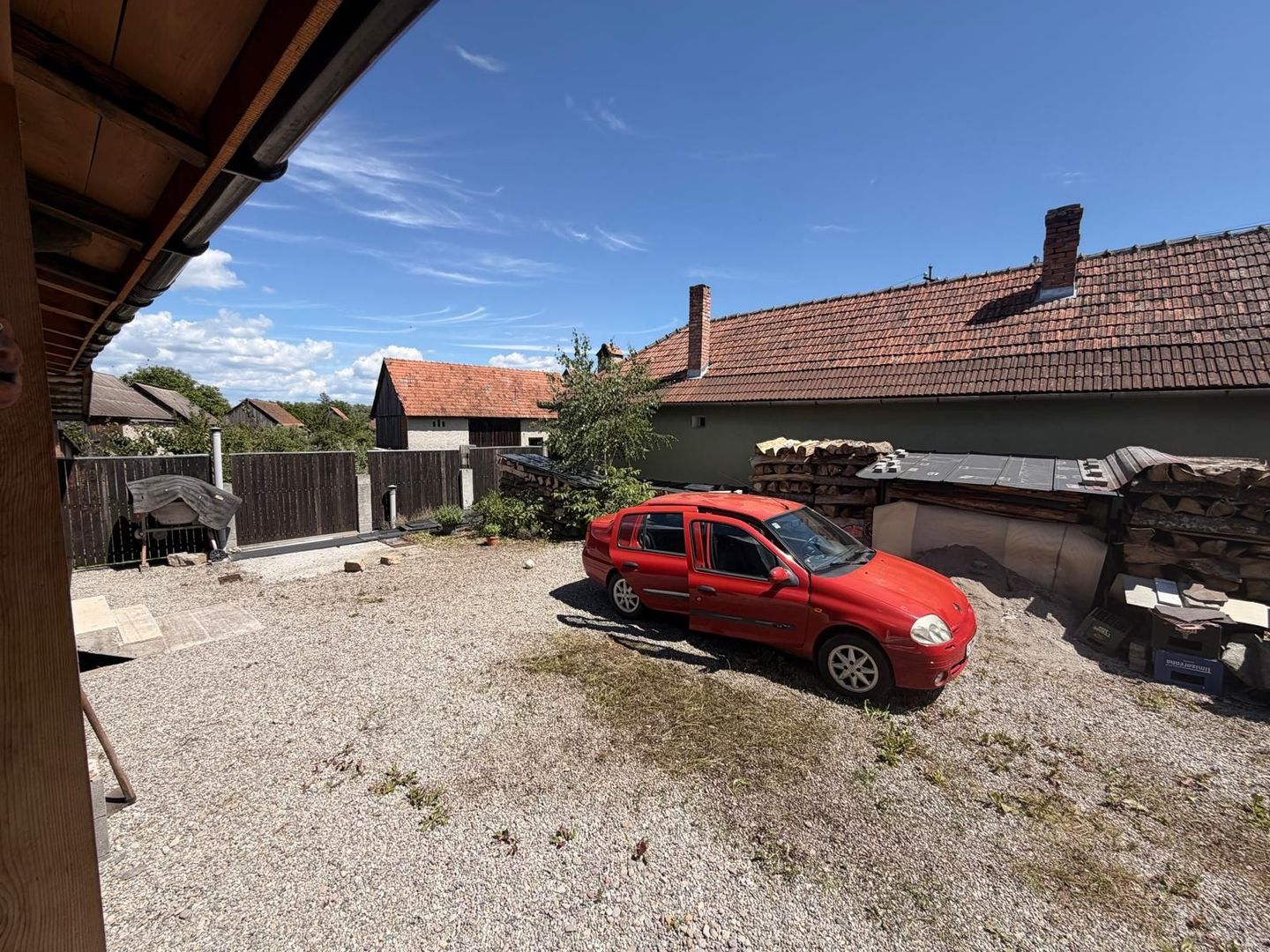 Casă de vanzare 6 camere 220 m² utili cu 376 M² teren la șosea - Poză 27