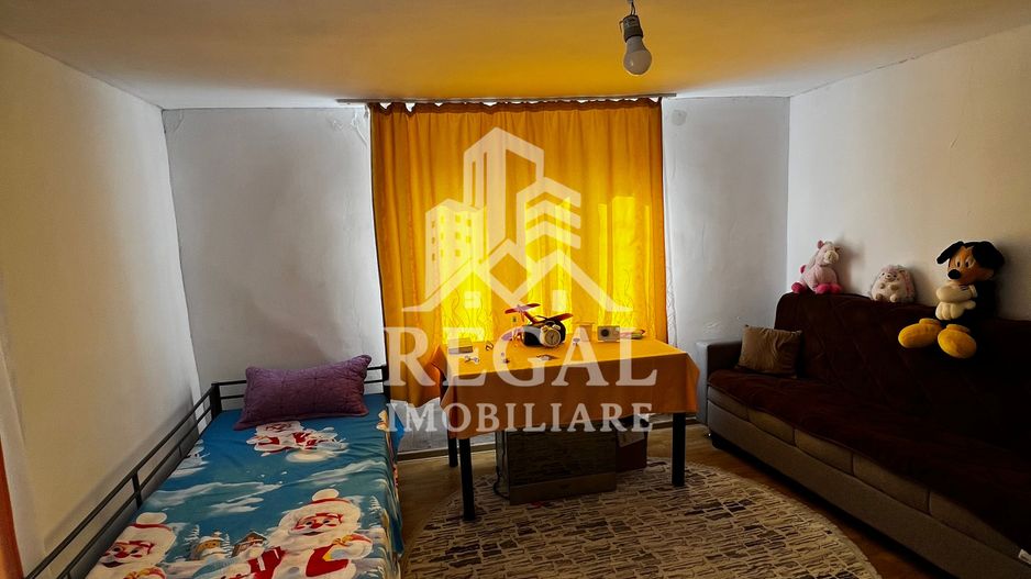 Proprietate cu 2 case și 770 mp teren – vedere spre Castel - Poză 8