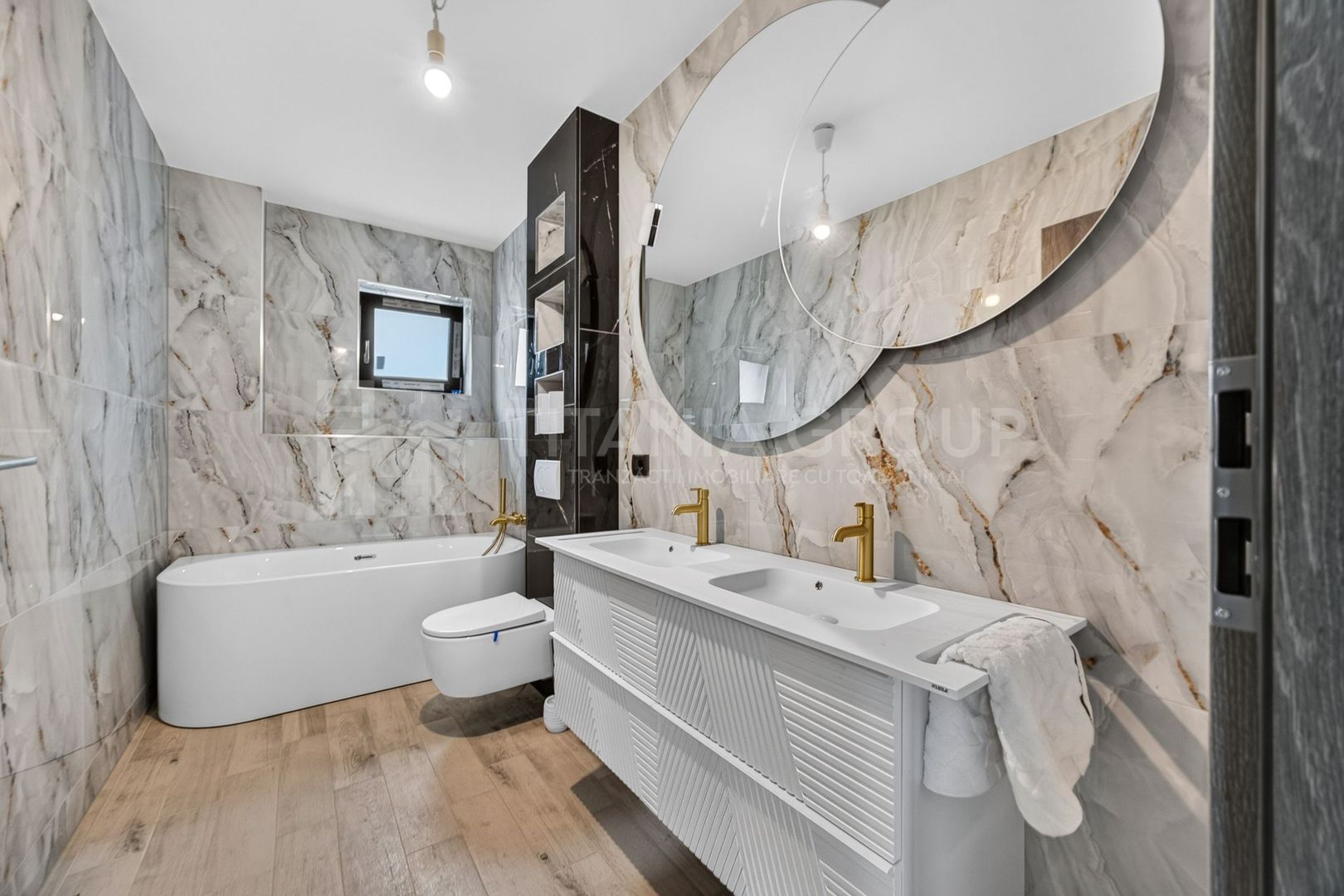 Vila cu arhitectura deosebita, teren 636mp, Cristian, Brasov - Poză 29