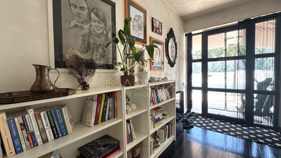 Vila cu 5 camere *344mp* + 800mp Teren // Zona Bucurestii Noi - Poză 12