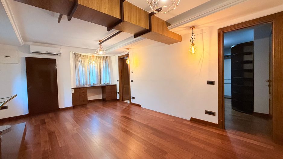 Vilă elegantă cu teren de aproximativ 1.000 mp - Poză 16