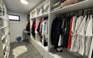 Casă Spațioasă de Vânzare în Ghimbav | Două Apartamente | Teren 579 mp - Poză 10