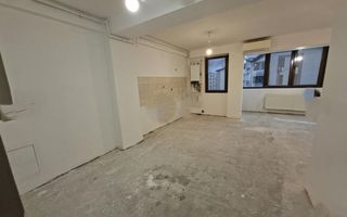Vânzare apartament semidecomandat 2 camere Metalurgiei - Poză 1