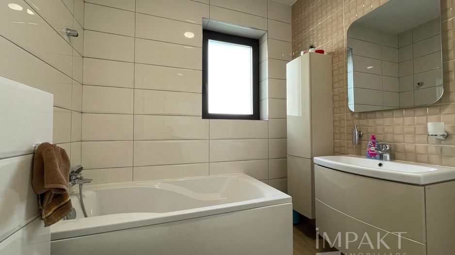 Apartament lux,  prima inchiriere-  4 camere + 2 locuri parcare - Poză 7
