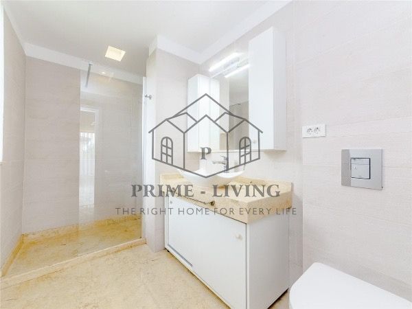 VILA SPATIOASA CU 6 CAMERE LA INCHIRIERE IN COMPLEX REZIDENTIAL - Poză 11