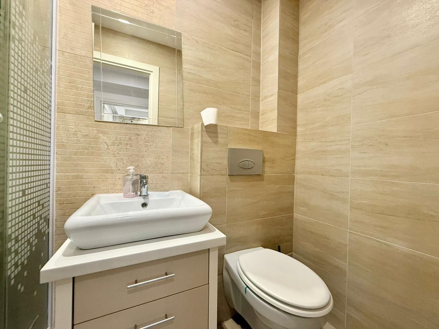 COSMOPOLIS - Apartament cu 3 camere, mobilat si utilat. - Poză 12