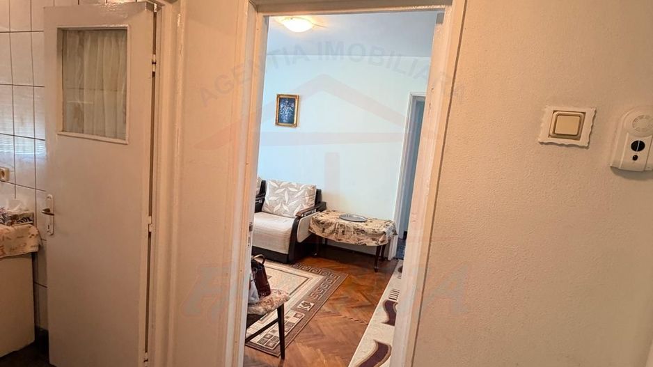 Vanzare apartament cu 4 camere in Micro 13, etaj 3, pret 65 000 euro - Poză 8