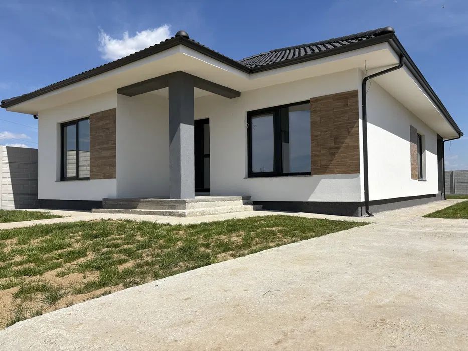 Casa noua cu fotovoltaice, parter 4 camere, Santandrei, Bihor, VANZARE - Poză 1