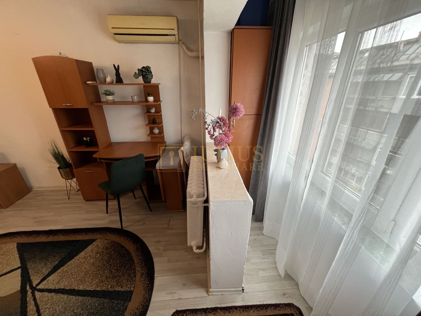 Garsoniera, 4 ap. pe nivel/etaj, conditii moderne. - Poză 4