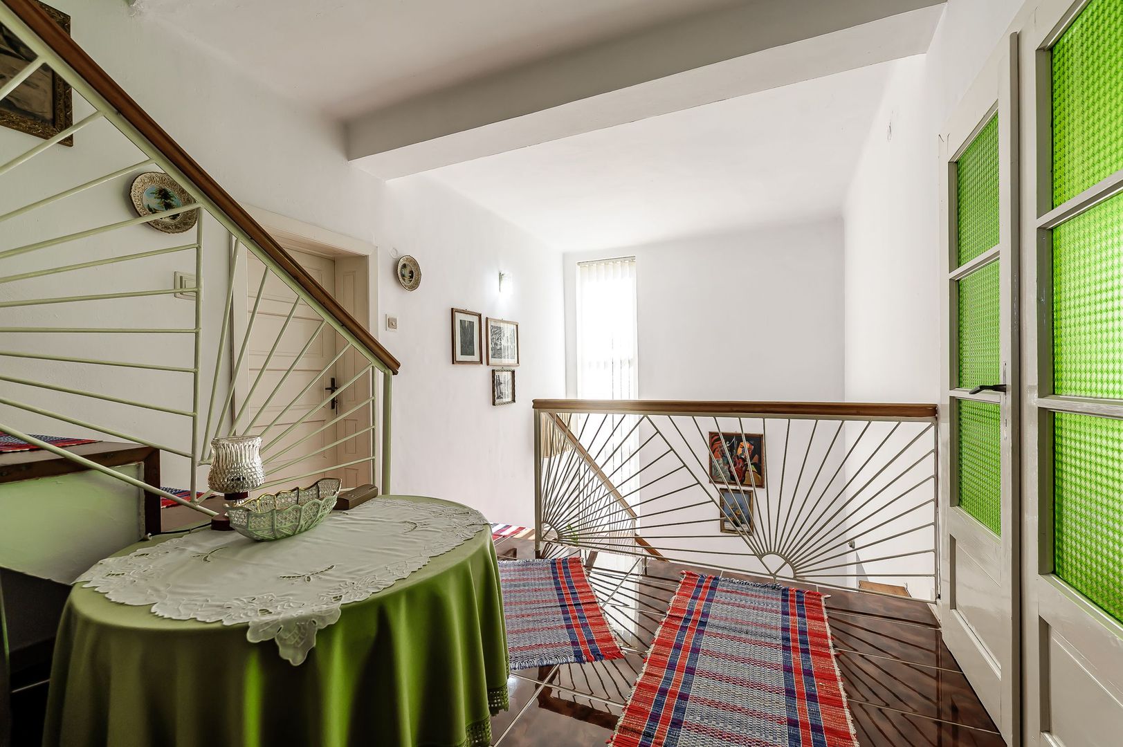 Preț NOU! Casa P+2 în zona centrală Chișineu-Criș - Poză 7