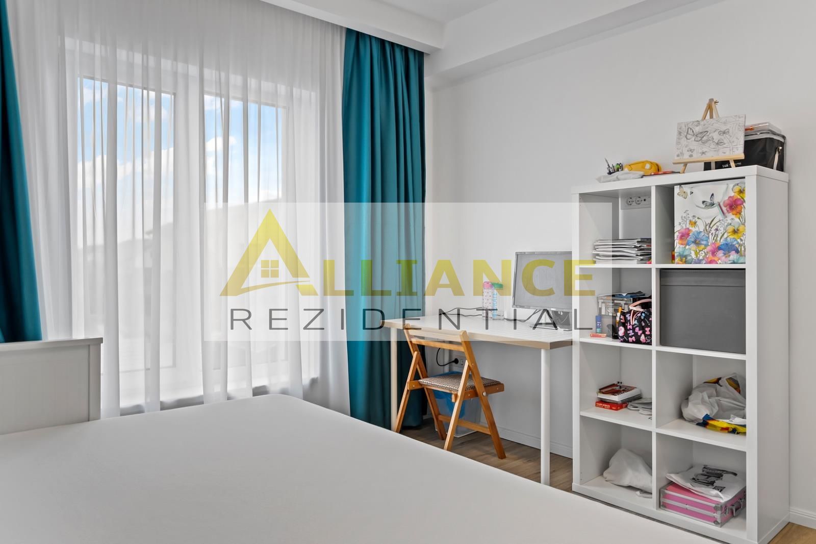 Casa individuala || P+1E+POD || 4 camere - 3 bai  || 300 mp teren || - Poză 25