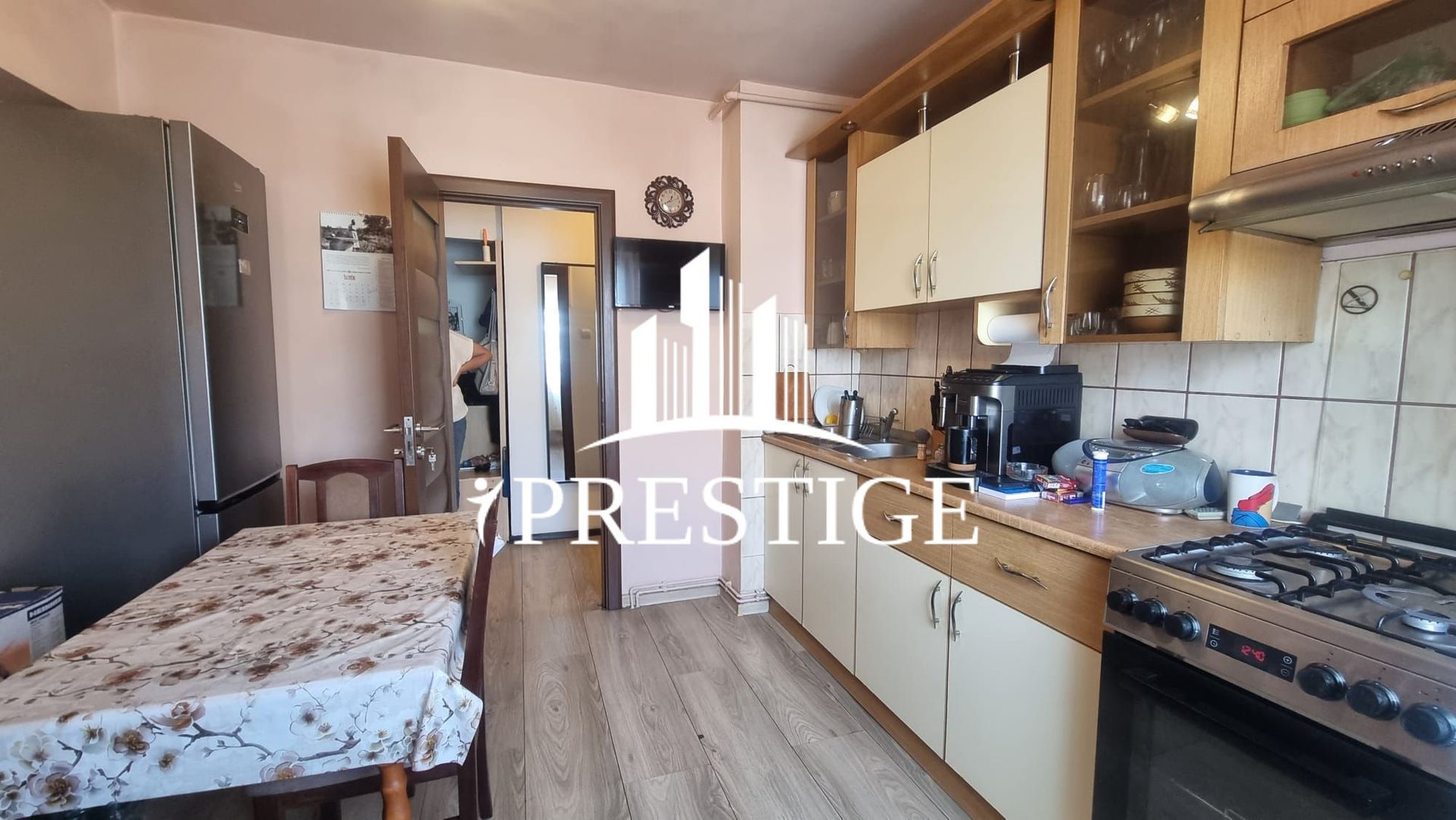 APARTAMENT 4 CAMERE, 2 BĂI, BALCON, PIVNIȚĂ, B-DUL MIHAI VITEAZU - Poză 11