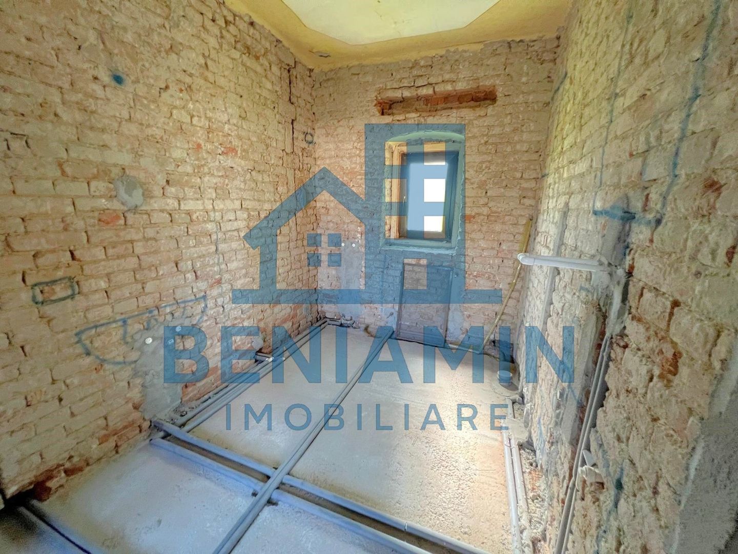 Casa La tara-Renovata partial -Teren 1000mp-Dolj -Rate -Disponibila - Poză 5