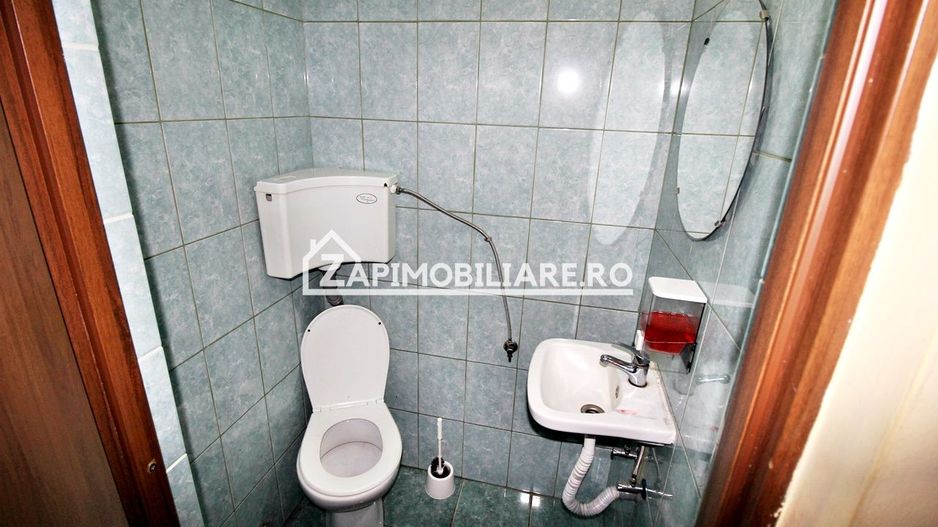 Casa 4 camere+spatiu comercial 420mp.6 bai,720mp teren - Poză 11