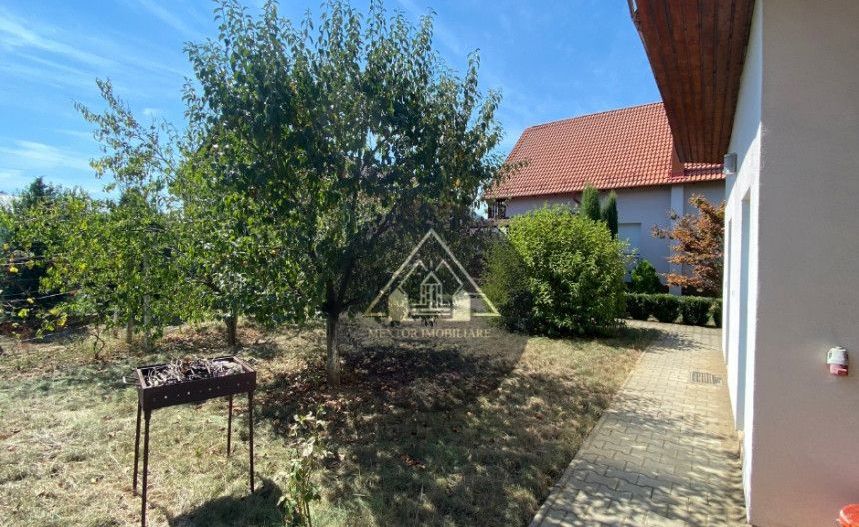 Casă mare și modernă - Poză 8