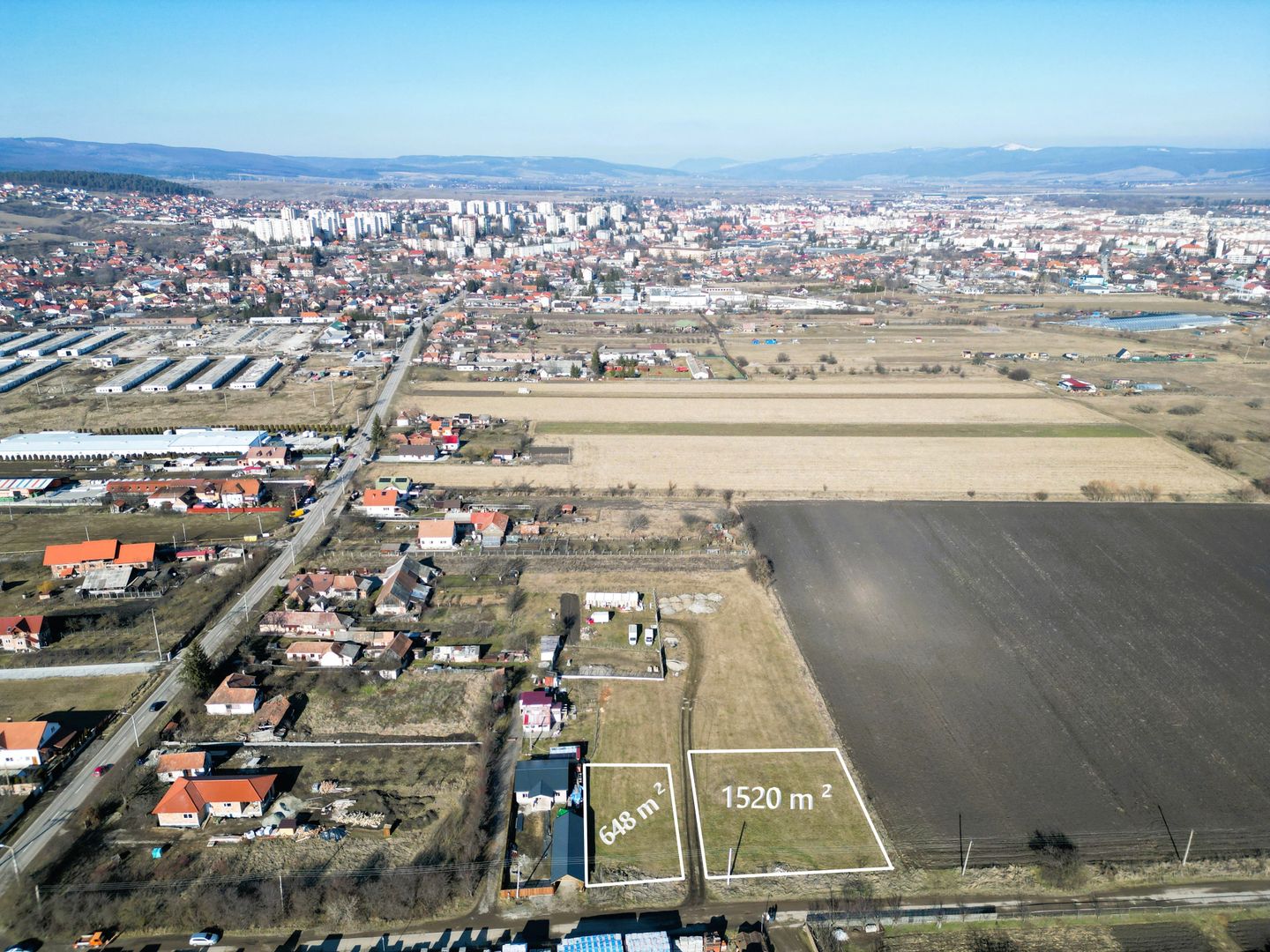 Două parcele de teren intravilan 648/1520 m² de vanzare Sfântu Gheorghe - Poză 1