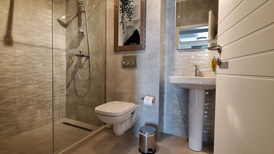 Apartament mobilat si utilat cu 2 locuri de parcare - Poză 11