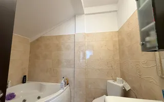 Vila spatioasa cu vedere spre lac Corbeanca - Poză 38