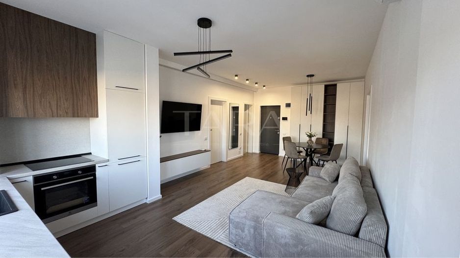 Apartament 3 camere decomandate, zona BMW - Poză 1