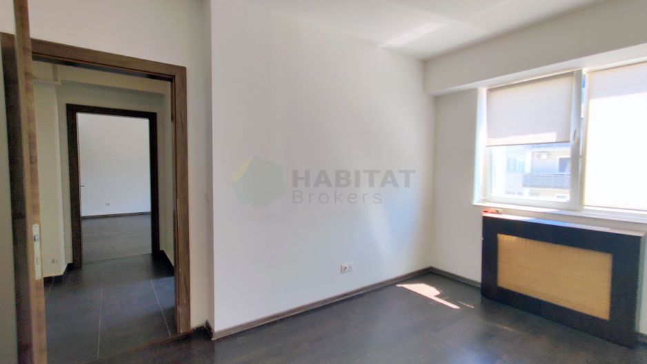 Decomandat, doua bai, loc de parcare in subteran, disponibil imediat - Poză 15