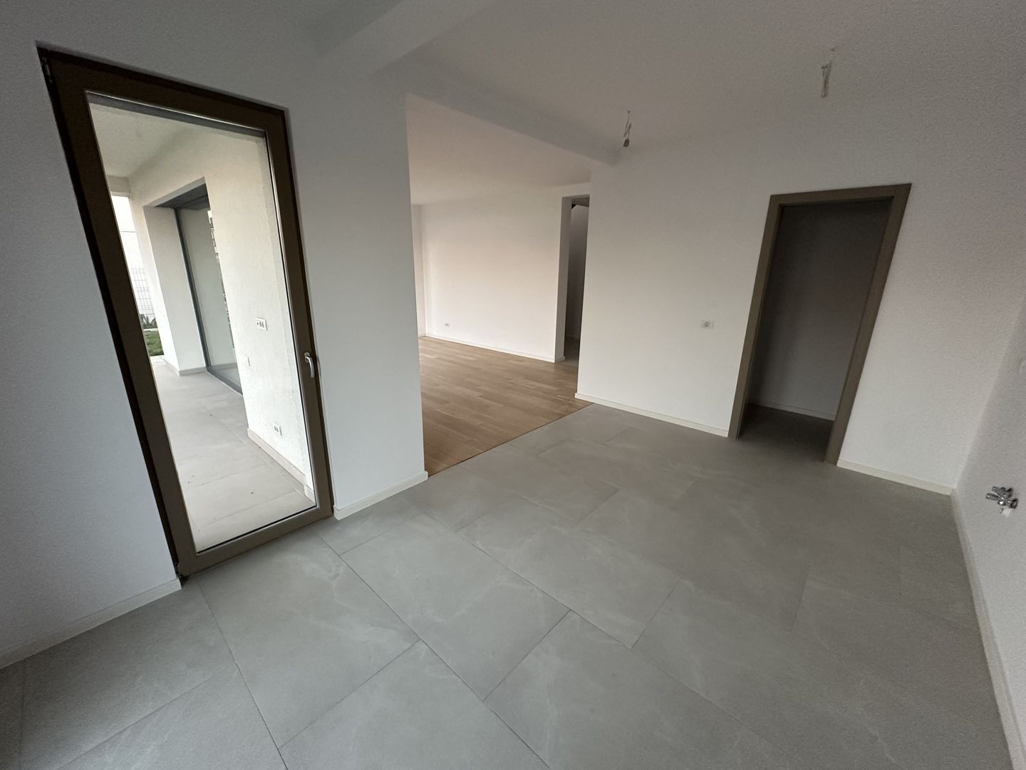 Casa cu 4 camere - Dumbravita - Poză 17