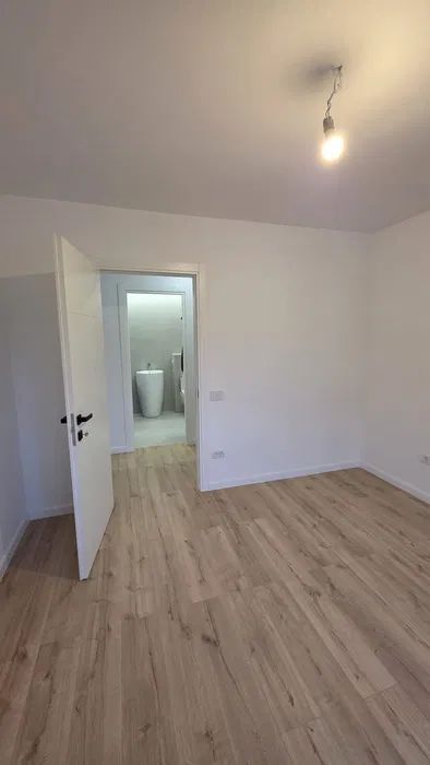 APARTAMENT 2 CAMERE IN RAHOVA BARCA - Poză 2